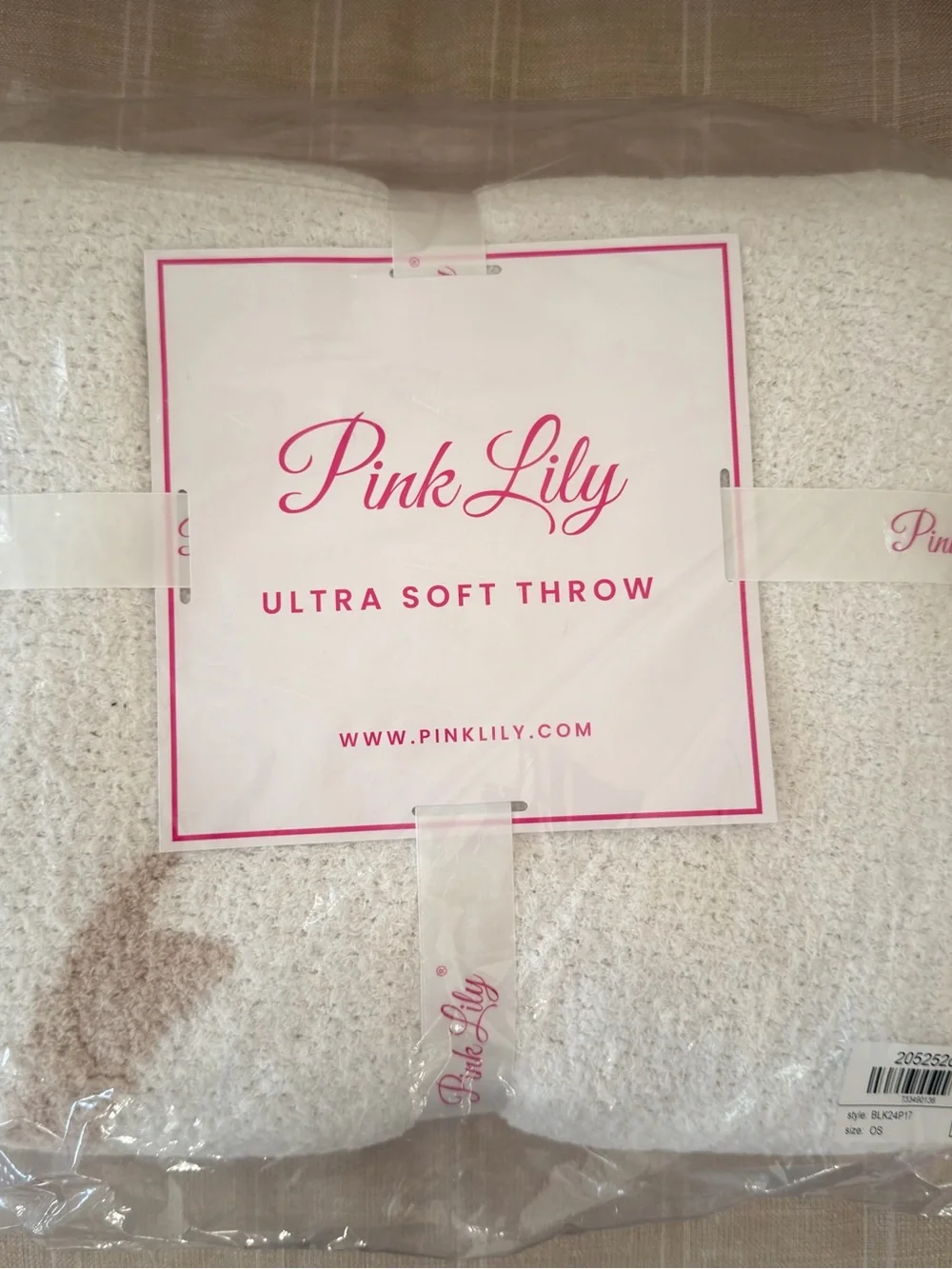 Pink Lily Ultra Soft Throw Blanket in Tan and Cream Bows